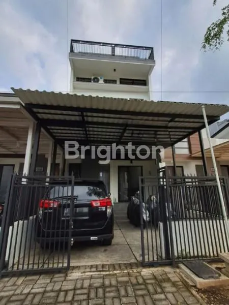 image RUMAH 3 LANTAI BERPERABOT LENGKAP DEKAT BINUS UNIVERSITY, ARAYA MALANG (1)