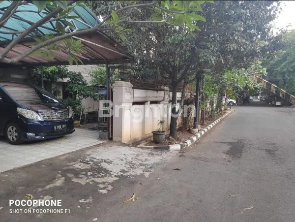 image RUMAH BESAR DUA LANTAI SIAP HUNI DI PULOMAS JAKARTA TIMUR  (6)