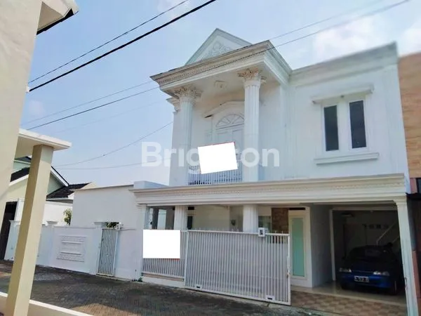 image RUMAH MEWAH MODEL KLASIK 2 LT + KOLAM RENANG HARGA MURAH DI WAGIR KOTA MALANG (6)