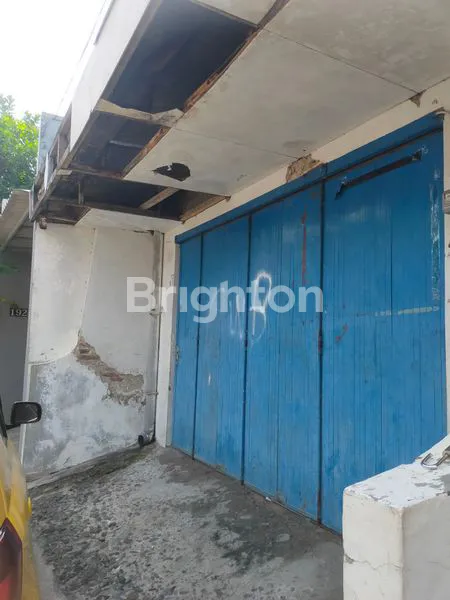 GUDANG  DI TENGAH KOTA, BEBAS BANJIR, BISA DI LEWATI MOBIL 2, COCOK UNTUK PENYIMPANAN BARANG , JUGA  BISA UNTUK KANTORAN