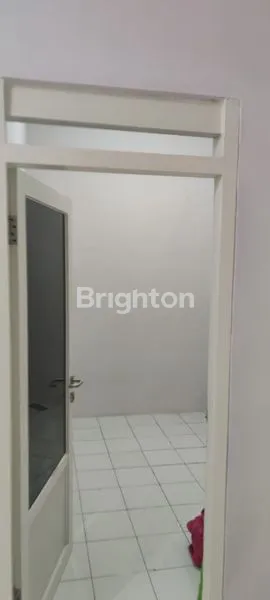 image HUNIAN TENGAH KOTA GRESIK JAWA TIMUR  (5)