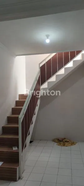 image HUNIAN TENGAH KOTA GRESIK JAWA TIMUR  (1)