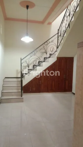 image RUMAH 2 LANTAI SIAP HUNI DEKAT MALANG KOTA, SAWOJAJAR, SULFAT, EXIT TOL MADYOPURO (3)