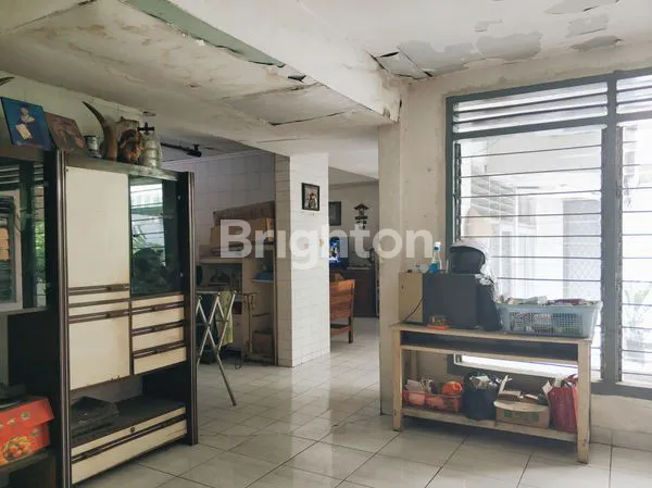 image RUMAH PETEMON TENGAH KOTA SURABAYA (4)