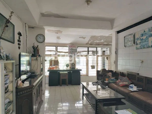 image RUMAH PETEMON TENGAH KOTA SURABAYA (3)