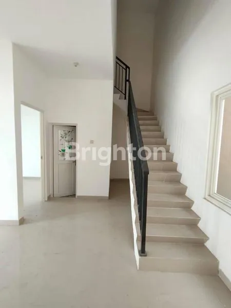 image RUMAH BARU GRESSS, BELUM DITEMPATI, TIDAK USAH INDEN ! JUAL GREEN MANSION JUANDA (8)