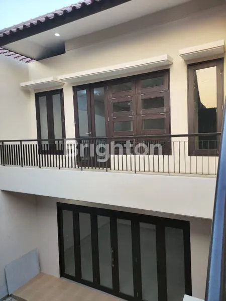 image RUMAH MINIMALIS DI KERTAJAYA INDAH REGENCY SURABAYA (8)