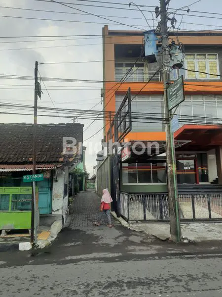 image RUKO BUESSSAR 4,5 LANTAI DI KOTAGEDE, YOGYAKARTA (6)