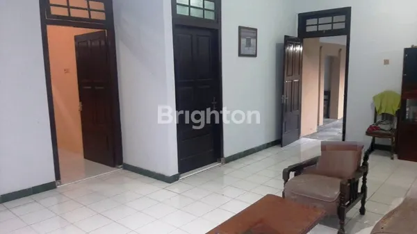 image RUMAH TENGAH KOTA KEPATIHAN TULUNGAGUNG (3)