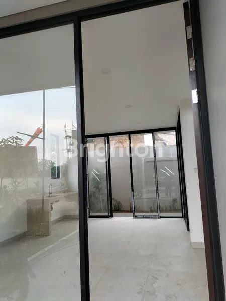 image RUMAH BARU GRESS DESAIN MODERN DI TENGAH KOTA BANDUNG, HARGA DI BAWAH 2M (7)