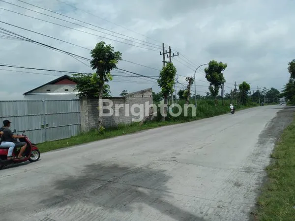 image GUDANG DI JALAN PROVINSI DI KEDIRI  (1)