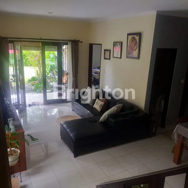 RUMAH 2 LANTAI, 3KT & GARDEN LUAS + TANAH KOSONG 350M² DI KEROBOKAN