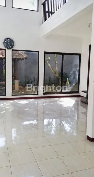 image RUMAH 2LANTAI KOSONGAN DAERAH TIDAR MALANG (1)