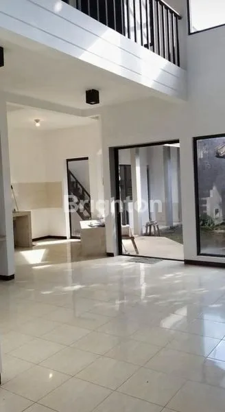 image RUMAH 2LANTAI KOSONGAN DAERAH TIDAR MALANG (2)