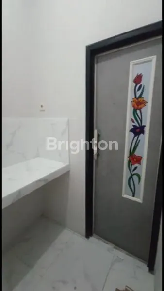 image RUMAH KOST 2 LANTAI DENGAN 23 KAMAR, LENGKAP DENGAN DAPUR & RUANG MAKAN/KELUARGA (2)