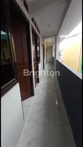 image RUMAH KOST 2 LANTAI DENGAN 23 KAMAR, LENGKAP DENGAN DAPUR & RUANG MAKAN/KELUARGA (1)