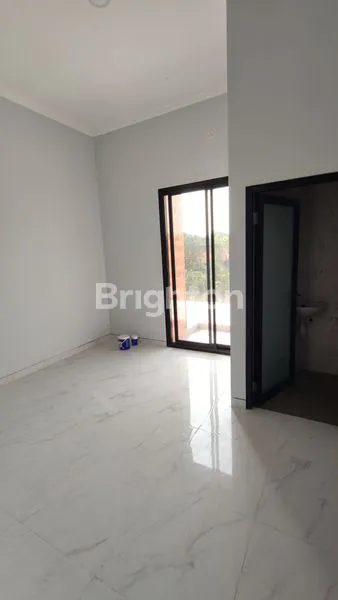 image RUMAH BARU GRESS SIAP HUNI MEDOKAN ASRI BARAT (8)