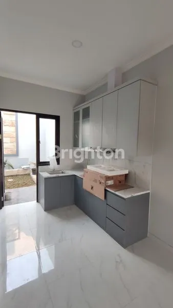 image RUMAH BARU GRESS SIAP HUNI MEDOKAN ASRI BARAT (7)