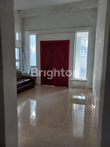 image BU RUMAH 3LANTAI MEWAH RAINESANCE CLASSIC WISMA MUKTI KLAMPIS (2)