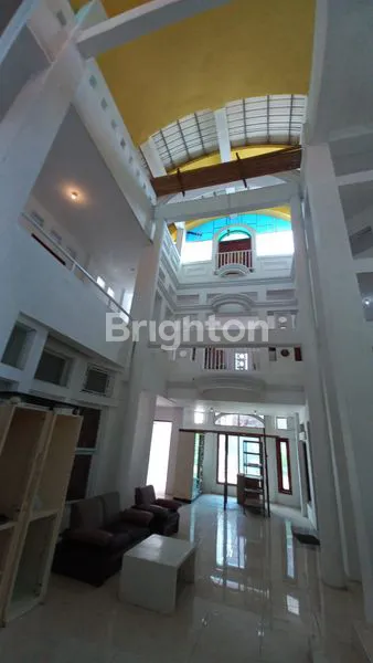 image BU RUMAH 3LANTAI MEWAH RAINESANCE CLASSIC WISMA MUKTI KLAMPIS (1)