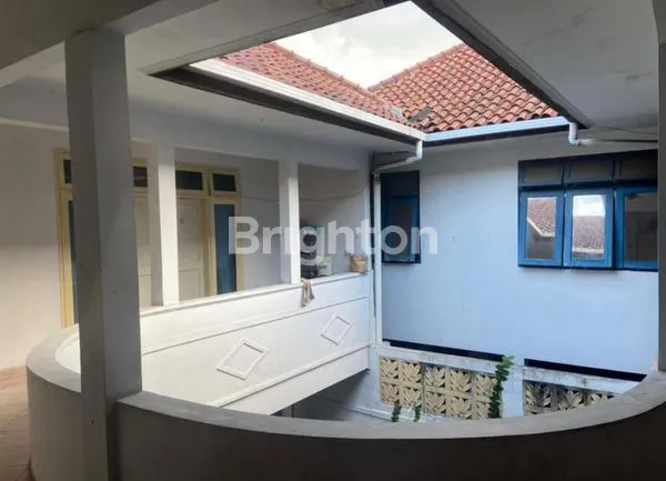 image RUMAH DI TENGAH KOTA BANDUNG 2 LANTAI STRATEGIS (4)