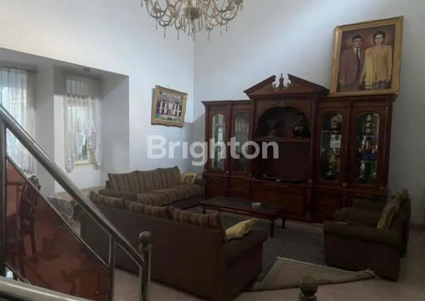 image RUMAH DI TENGAH KOTA BANDUNG 2 LANTAI STRATEGIS (7)