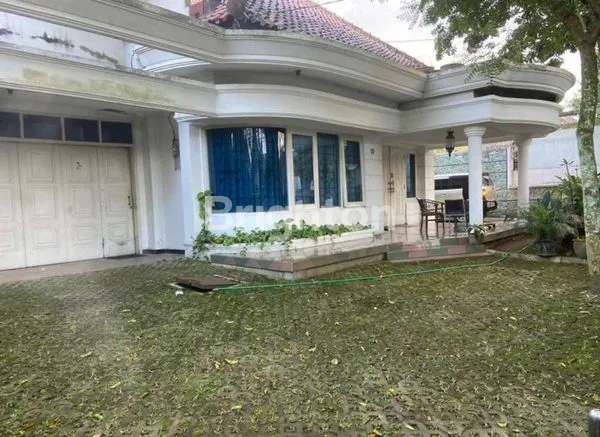 image RUMAH DI TENGAH KOTA BANDUNG 2 LANTAI STRATEGIS (8)