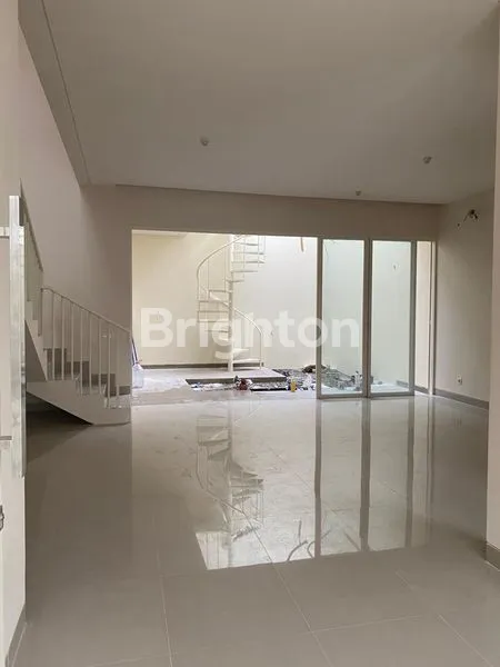 image RUMAH BARU GRESS 2 LT DI GRIYA GALAXY SURABAYA DEKAT MERR (2)