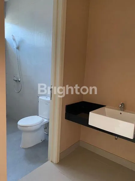 image RUMAH BARU GRESS 2 LT DI GRIYA GALAXY SURABAYA DEKAT MERR (7)