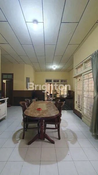 image RUMAH LT 1 DI NOL JALAN PROPINSI . CUKUP JALAN KAKI KE ALUN ALUN KOTA BATU (7)