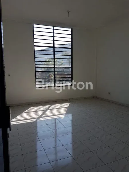 image GUDANG, UNIT JEJER DI SENTRAL MUTIARA MARGOMULYO PERMAI 2 (4)