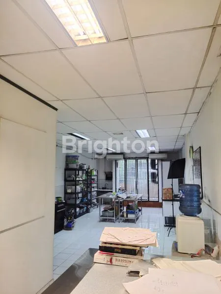 image RUKO 3 LANTAI LOKASI PUSAT KOTA COCOK UNTUK KANTOR (3)