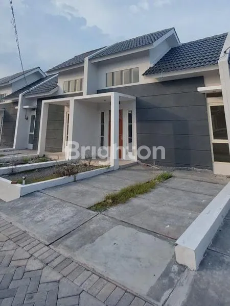 image RUMAH BARU SIAP HUNI (1)