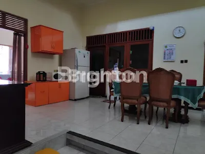 image RUMAH LUAS DI TENGAH KOTA COCOK UNTUK GUEST HOUSE (4)