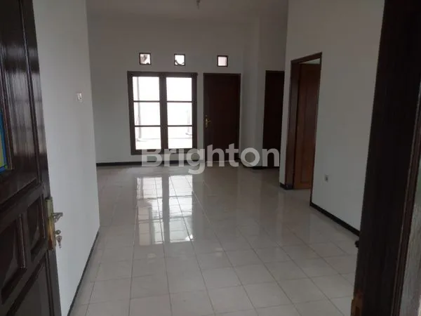 image RUMAH GRAHA SAMPURNA WIYUNG SURABAYA BARAT TERAWAT, SIAP HUNI (2)