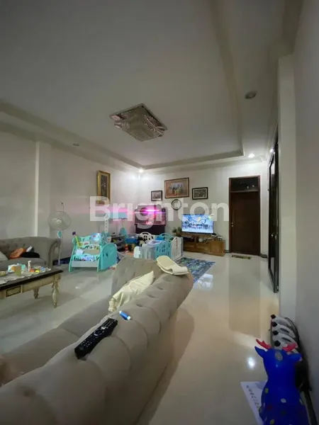 image HOMESTAY RAYA RUNGKUT SIAP PAKAI BUTUH CEPAT LAKU  (1)