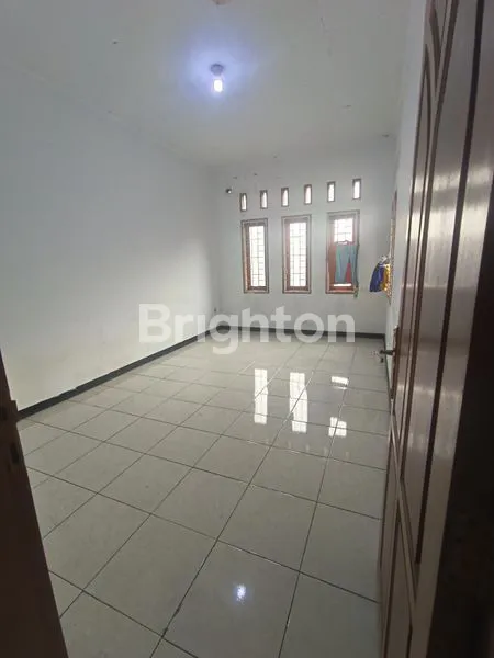 image RUKO CANTIK 2 LANTAI DI JALAN LASWI (7)