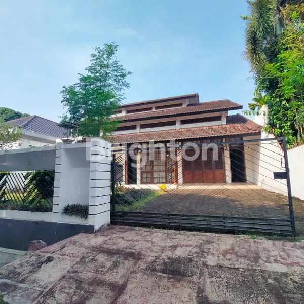 RUMAH LUAS 2 LANTAI MURAH LOKASI SRONDOL SEMARANG SELATAN