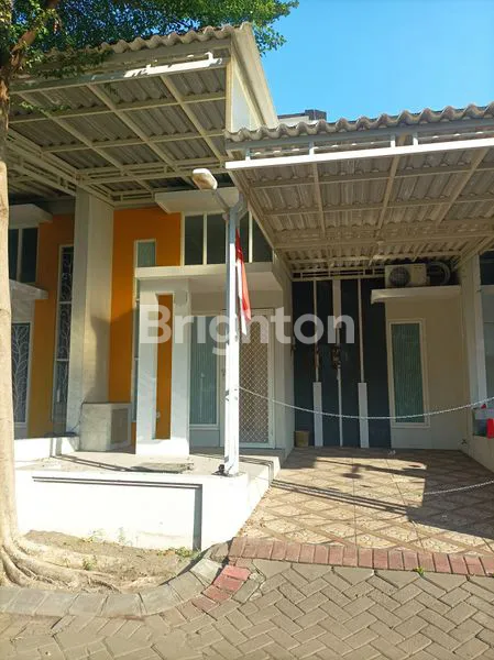 image RUMAH ONE GATE ADA KANOPI DAN AC WONOREJO (1)