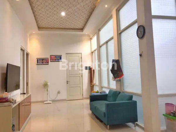 image RUMAH DENGAN PRIVATE POOL DI JL MOJOKLANGRU KIDUL SURABAYA  (6)