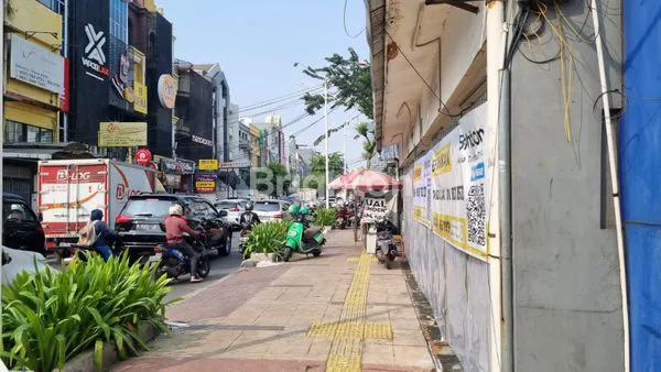 image RUKO TANJUNG DUREN BARAT BANGUNAN 3 LANTAI FULL  LANGSUNG DAPAT INCOME SEWA (4)
