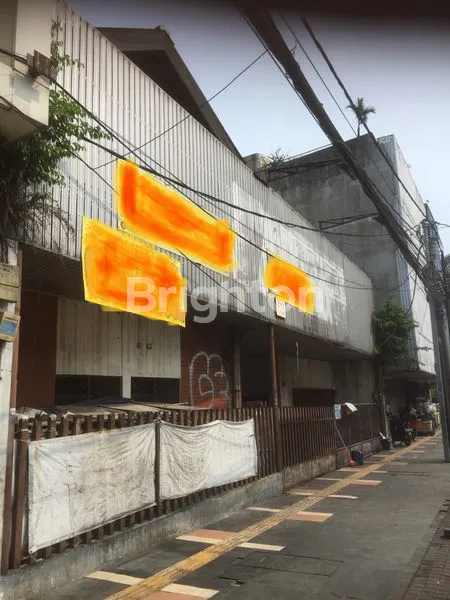 GEDUNG JALAN SURYOPRANOTO HITUNG TANAH