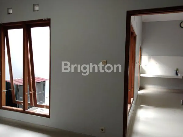 image PERUMAHAN VILLA TAMAN ANGGREK, JONGKESELANGKAH KOPI NJONGKE. DIKELILINGI PERUMAHAN: UBU VILLA DALEM JONGKE, THE PARADISE.SLEMAN CITY HALL SCH, TEKIYO, FILOSOFI KOPI, HYATT REGENCY. (5)