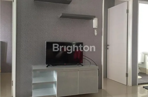 image UNIT YG CANTIK DAN FULL FURNISHED 3BR DI ATAS MALL  (4)