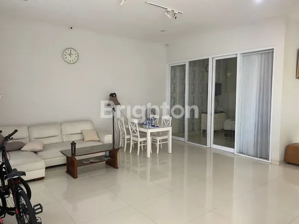 image RUMAH CANTIK RAYA KLAMPIS SURABAYA TIMUR - LOKASI STRATEGIS (2)