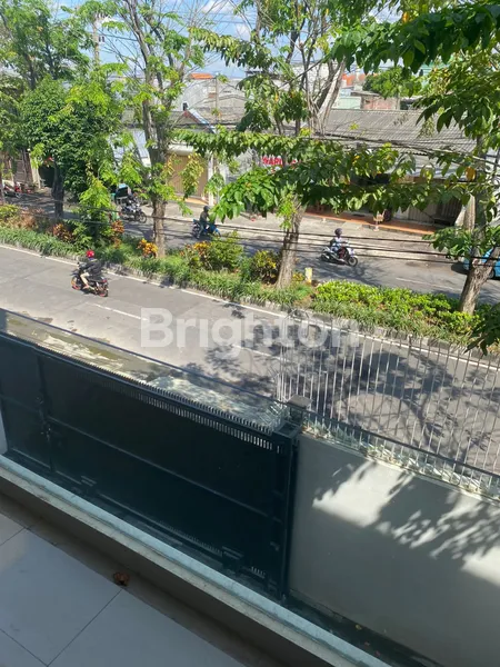 image RUMAH CANTIK RAYA KLAMPIS SURABAYA TIMUR - LOKASI STRATEGIS (7)