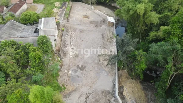 image TANAH TEPI SUNGAI LOKASI ARTISTIK (2)