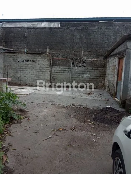 image TANAH MURAH BONUS RUMAH LANTAI MARMER DAN GRANIT DI KESIMAN, DENPASAR  TIMUR (5)