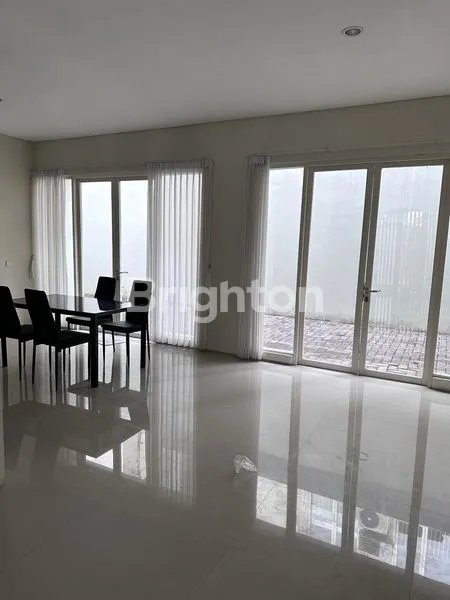 image DISEWAKAN!RUMAH DI GREENHILL CITRALAND (5)