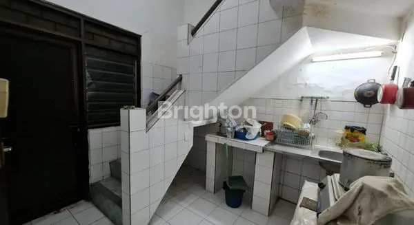 image HUNIAN STRATEGIS MANYAR, 3 KT & AKSES MUDAH (2)